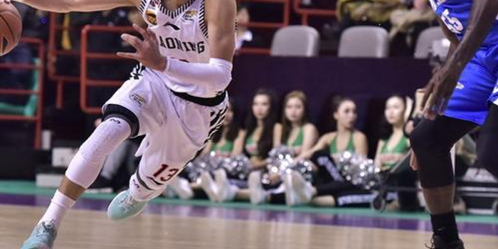 根本背道而 根本背道而